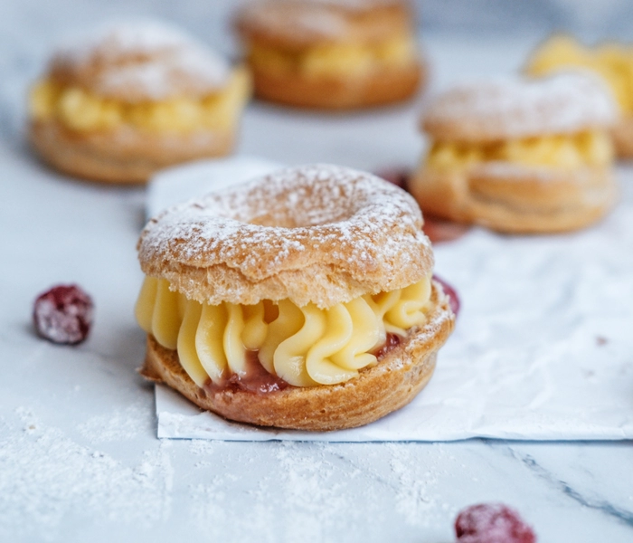 paris brest s vanilkovým krémom bam a malinami