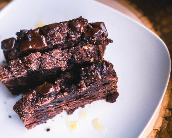 banánový chlieb s cokoládou a arasidovým maslom